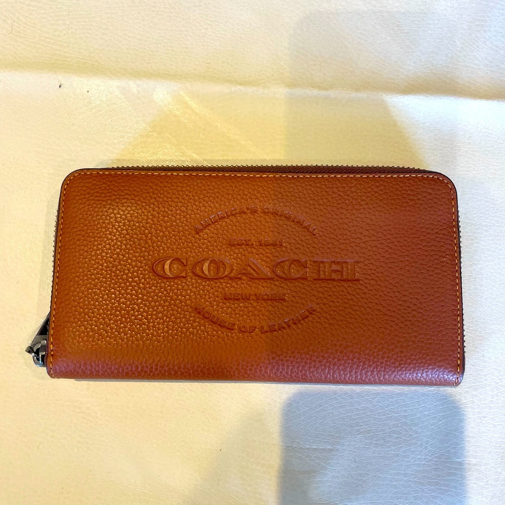 New coach leather wallet. New without tags